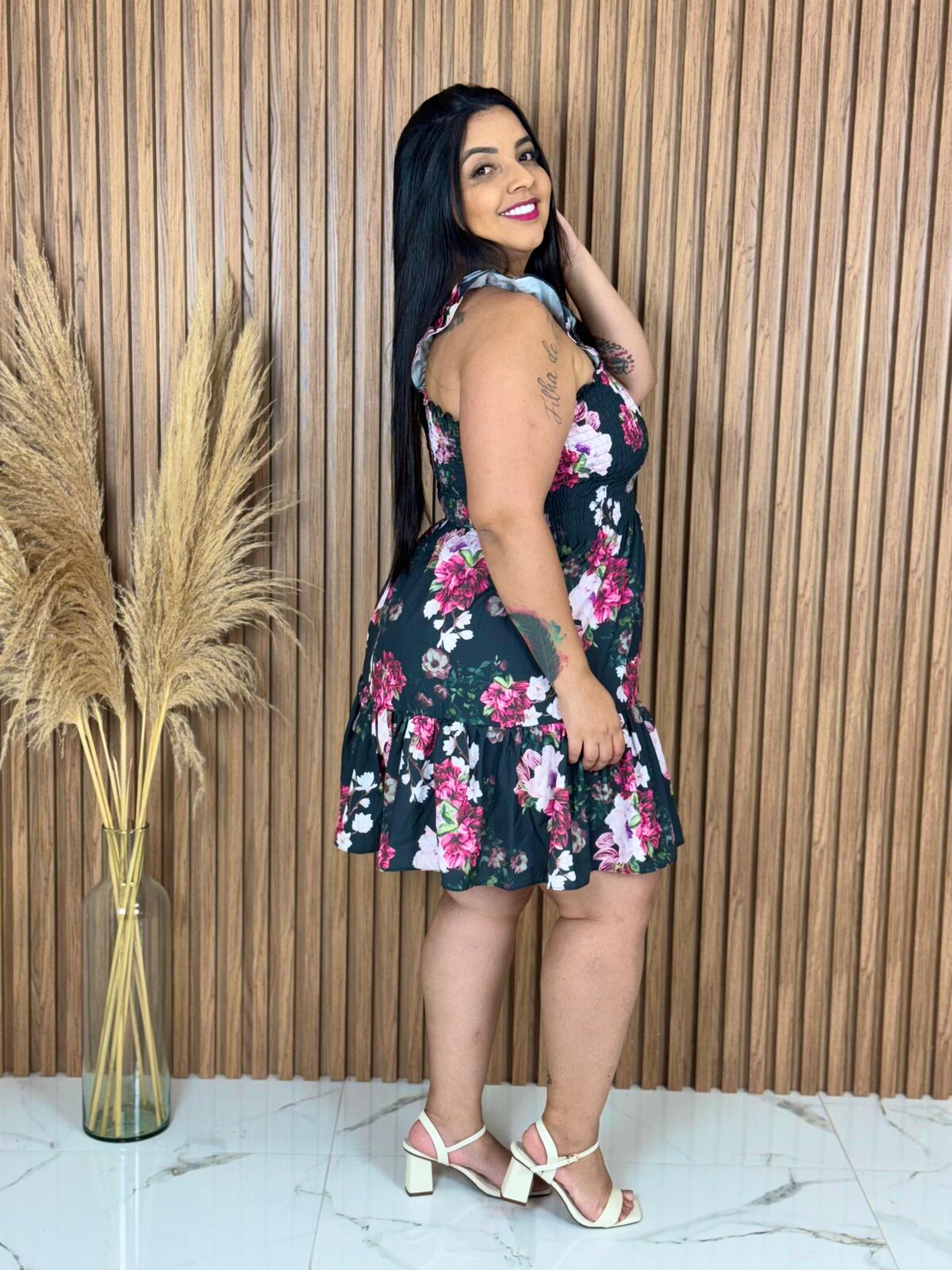 Vestido Curto / Preto com Vinho - Imagem 2
