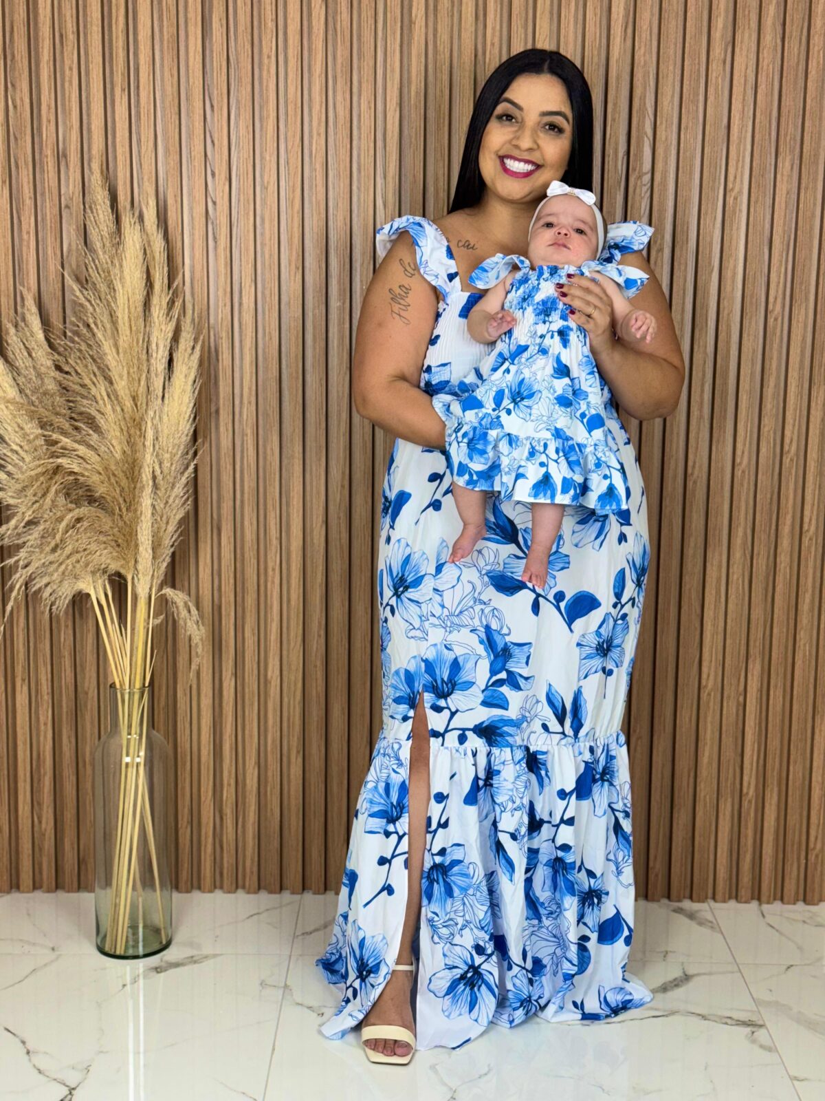 Vestido Mãe e Filha Longo / Branco e Azul - Imagem 3