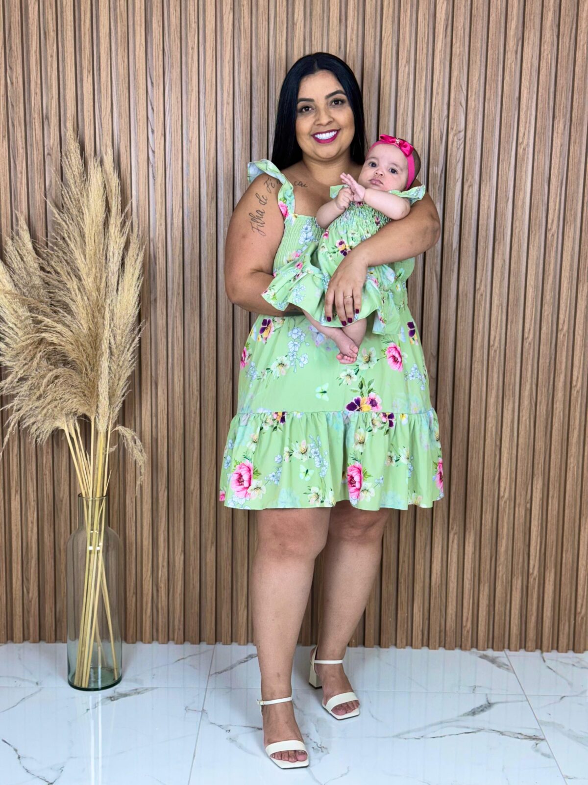 Vestido Filha Verde com Rosas - Imagem 2