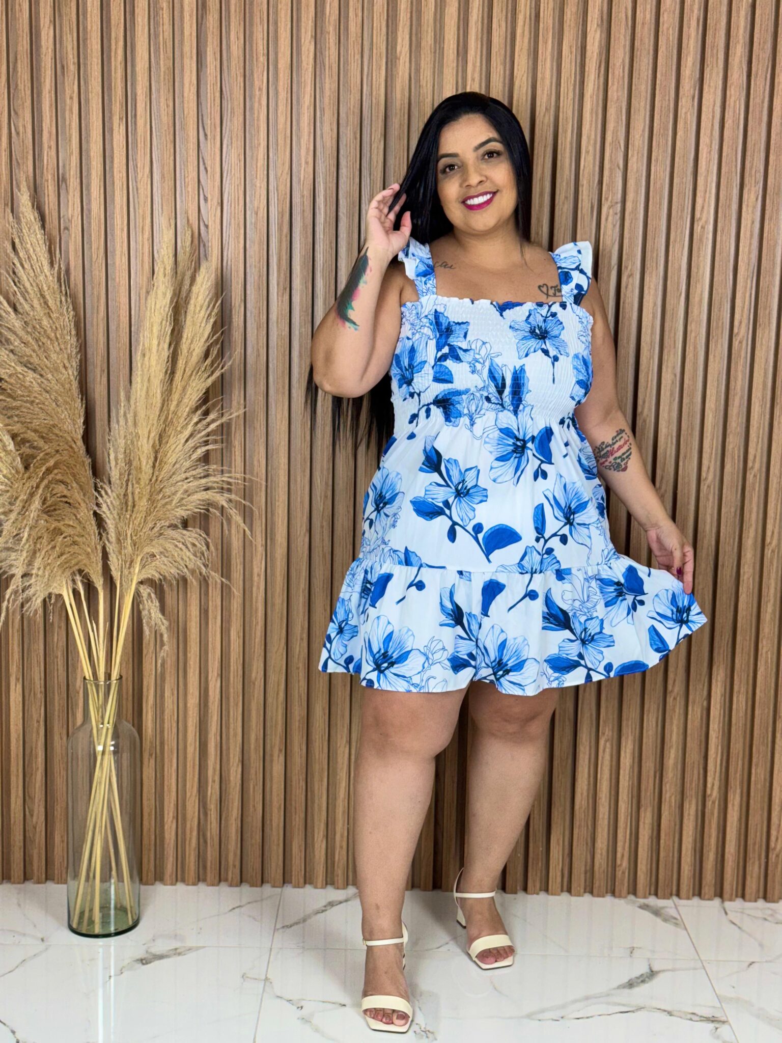 WhatsApp Image 2025-06-02 at 23.50.12 Vestido Curto / Branco e Azul - Imagem 1