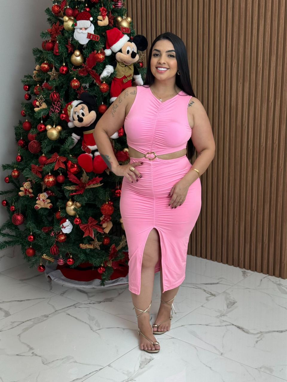 WhatsApp Image 2025-11-28 at 09.13.19 Vestido Luxo / Rosa Chiclete - Imagem 1