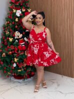 Macaquinho Short Saia Plus Size / Vermelho com Flores