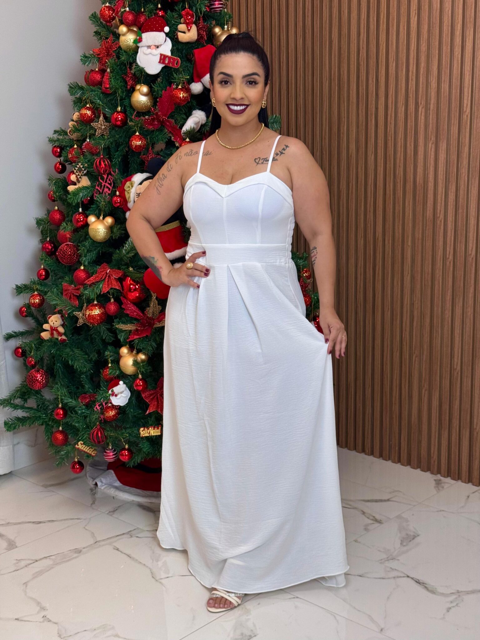 WhatsApp Image 2025-12-03 at 10.03.07 (1) Vestido Longo Luxo / Branco - Imagem 1